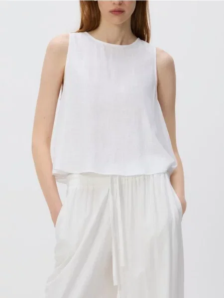 Reserved Top cu adaos de in alb