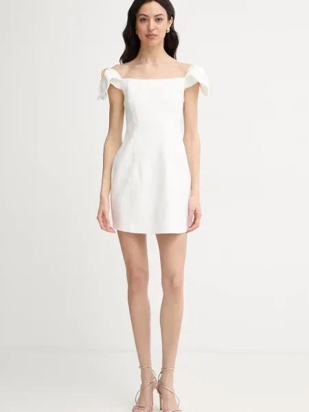 Elisabetta Franchi De in rochie bej