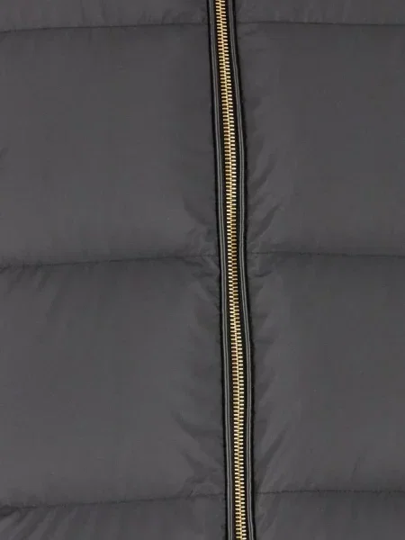 Пухено яке Moncler черно