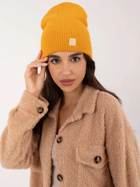 Șapcă Fashionhunters tricotate galben