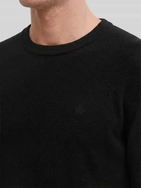 Sweter w kroju regular fit z mieszanki bawełny z dodatkiem żywej wełny Marc O'polo czarny