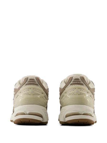 Бягане хавлиени шорти New Balance с автограф кафяво