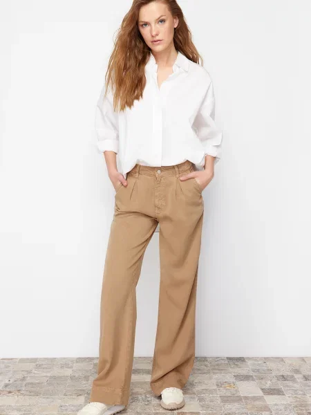 Szerokie jeansy Trendyol z wysoką talią brązowe