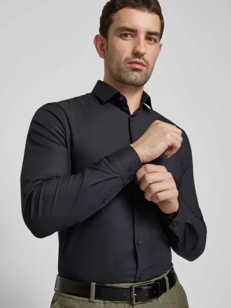 Koszula biznesowa o kroju slim fit z twillu z dodatkiem streczu Olymp No. Six czarna