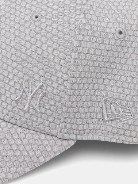 Кепка New Era с сеткой