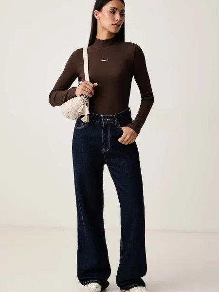 GUESS JEANS Tricou ciocolatiu maro