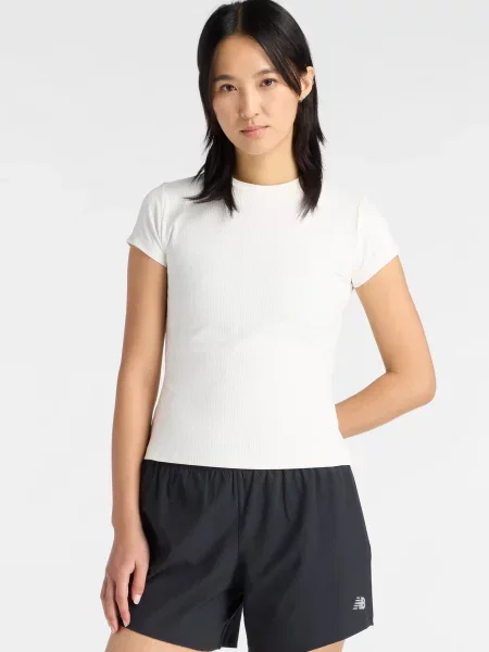 Футболка New Balance белая