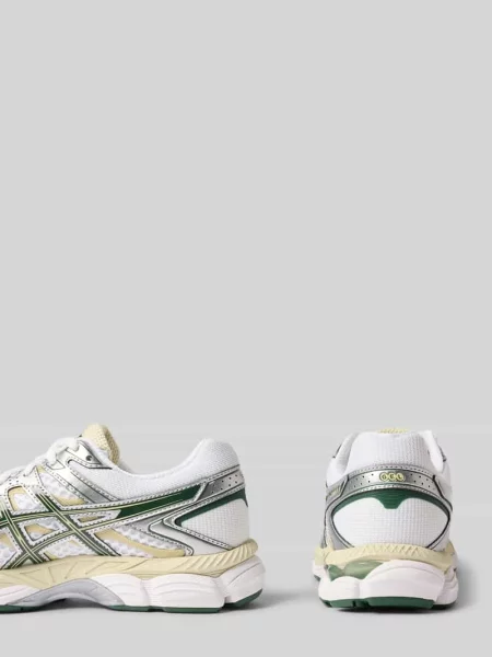 Sneakersy z detalami z logo marki Asics białe