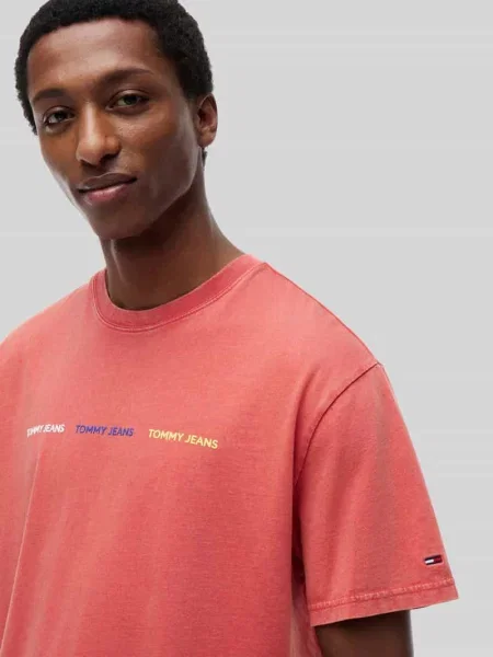 T-shirt o kroju relaxed fit z czystej bawełny Tommy Jeans czerwona