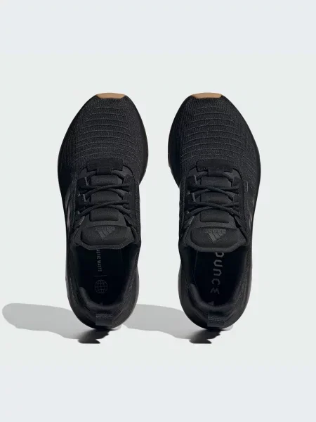 Переработанный кроссовки Adidas черные