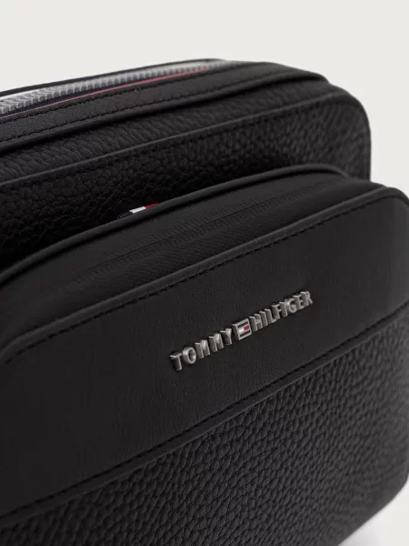 Tommy Hilfiger чанта през рамо мъжка от имитация на кожа черно