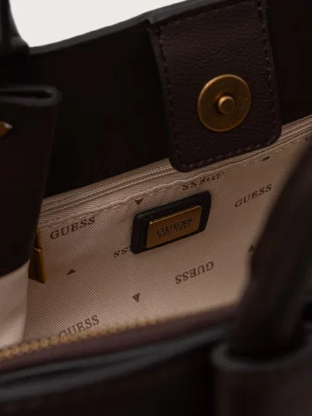 Кожаная сумка Guess