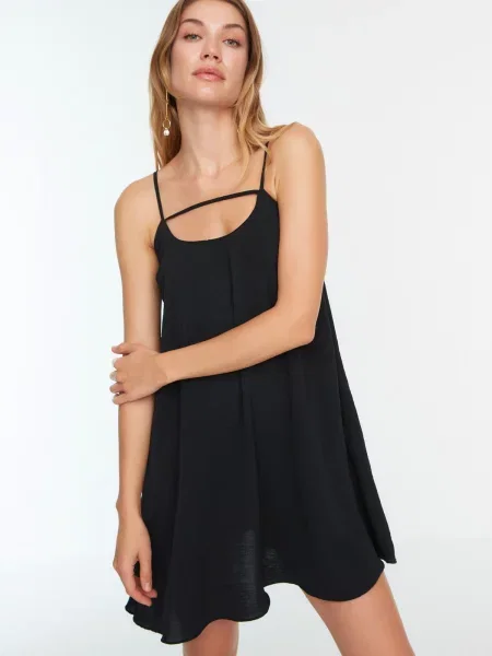 Rochie Trendyol cu bretele negru