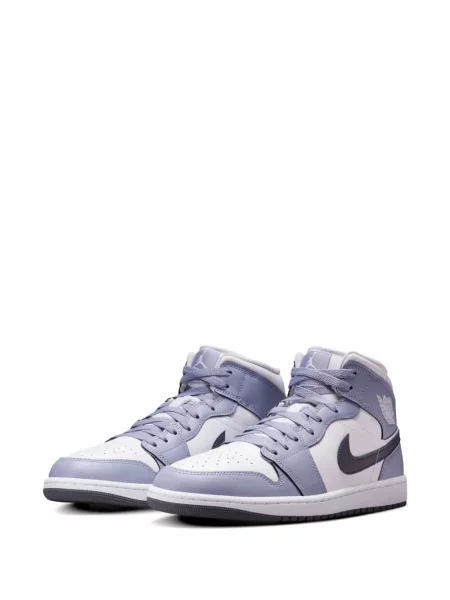 Sneakerși Jordan alb