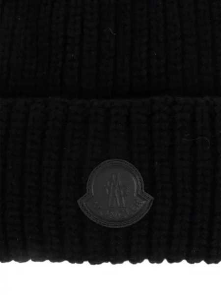 Căciulă Moncler tricotate cu autograf negru