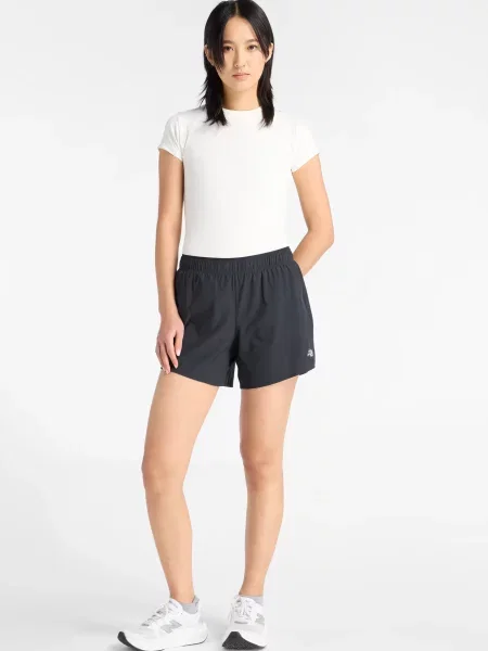 Футболка New Balance біла