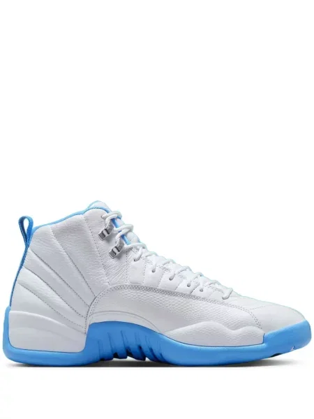 Sneakerși Jordan alb