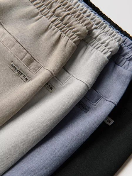 Reserved Спортивні штани jogger бежевий