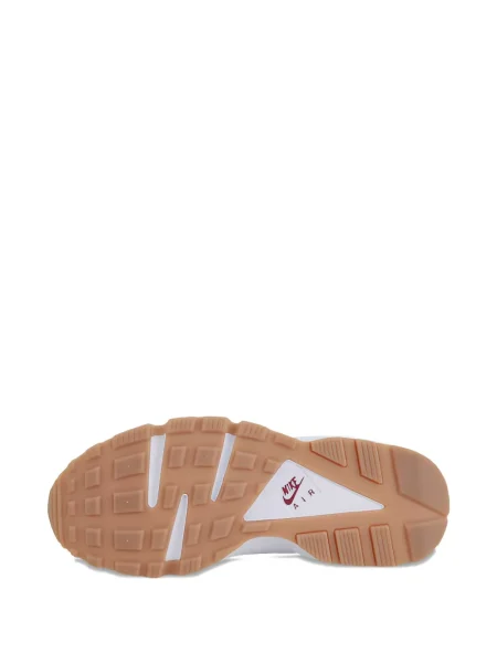Бягане маратонки Nike Air Huarache червено