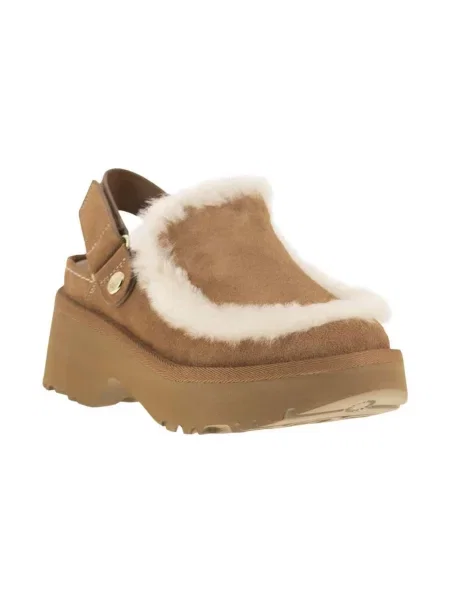 Klapki Ugg zamszowe brązowe