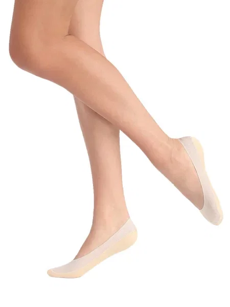 Женские следы бежеві