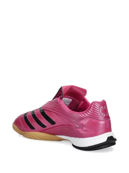 Sneakersy Adidas Predator w paski z dekoltem w serek z kapturem różowe