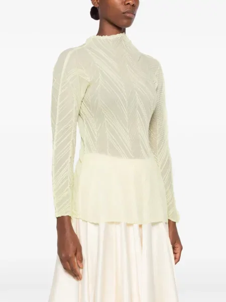 Τοπ Issey Miyake