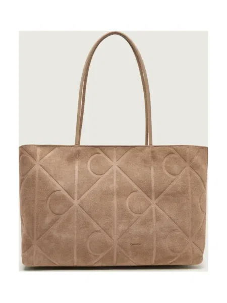Calvin Klein Geantă Emblem Aop Embossed Suede Tote bej