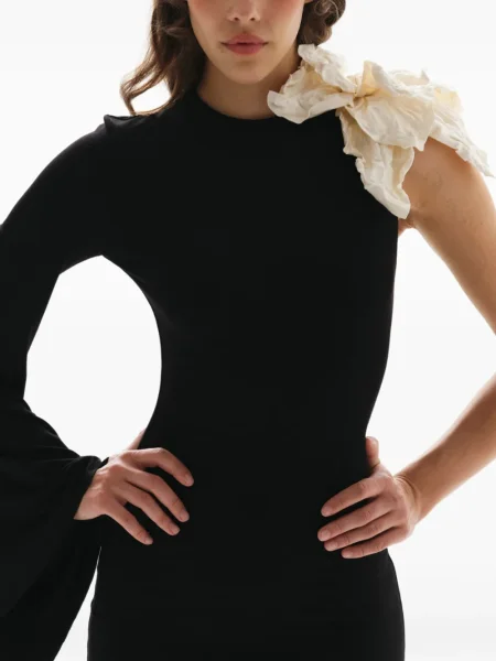 Rochie maxi Manuri cu un umăr gol de costum negru