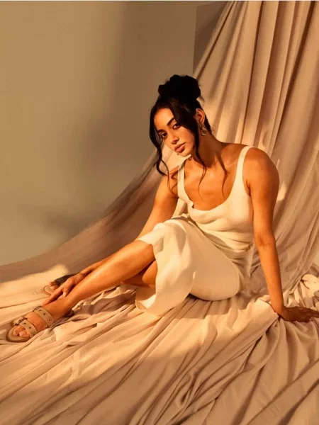 Капці з подвійними ремінцями та пряжками бежевий