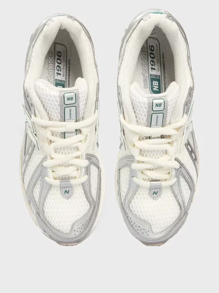 Кросівки для бігу New Balance срібні