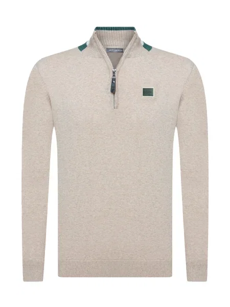 Jacey Quinn Pulover bej