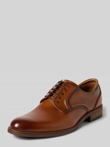Derby z zaokrągloną koronką model Craftremi' Clarks