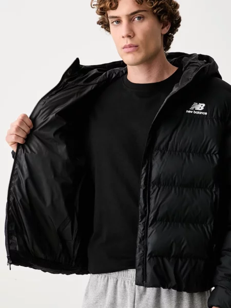 Steppelt dzseki New Balance fekete
