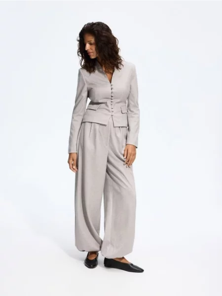 Reserved Pantaloni cu pliuri deschis gri