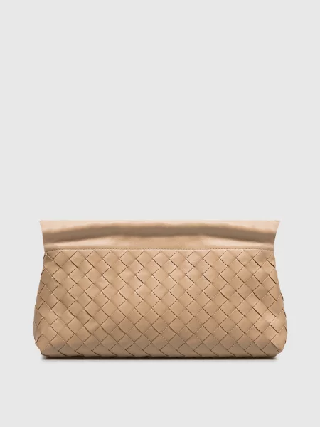 Шкіряна сумка-кісет Notte Bottega Veneta бежева