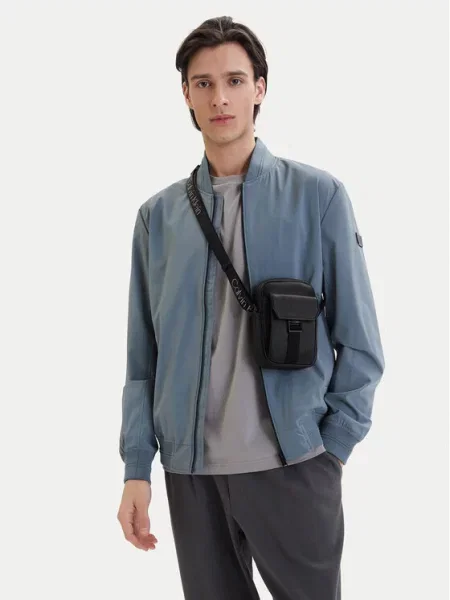Calvin Klein Мъжка чантичка Webbing Strap Slim Reporter черен