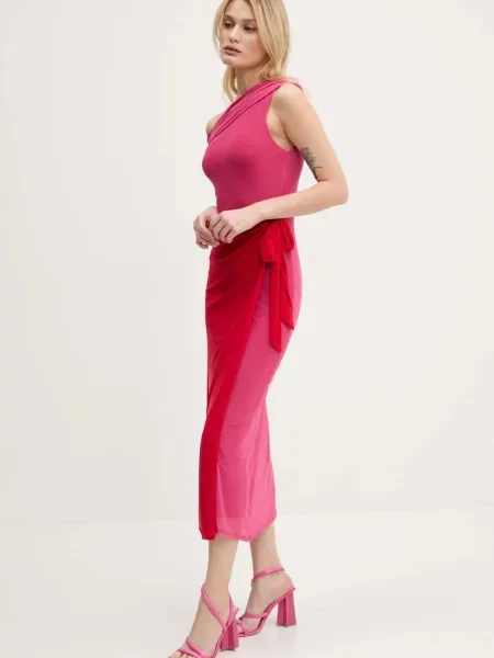 Сукня Never Fully Dressed maxi облягаюча рожевий