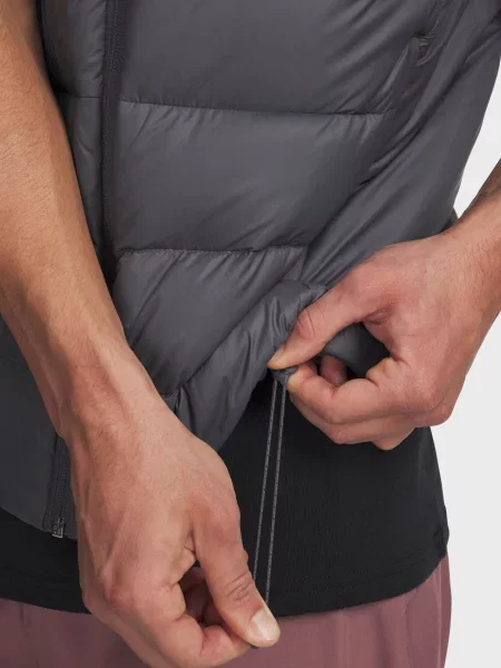 Пуховий жилет Under Armour сірий