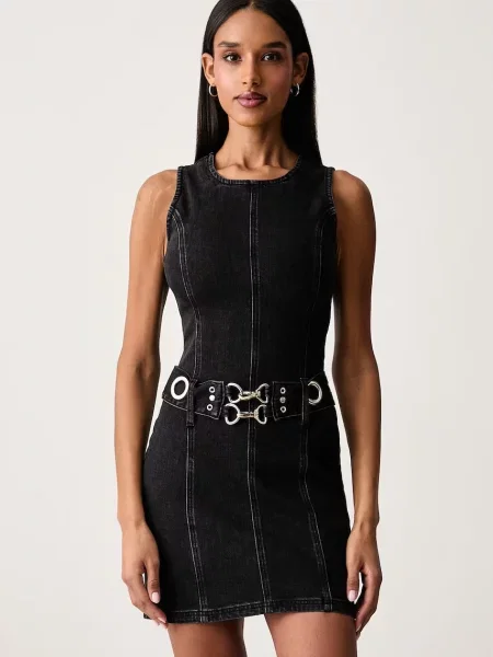 The Ragged Priest rochie din cu negru