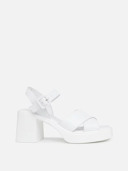 YUKI Босоніжки Шкіра білий