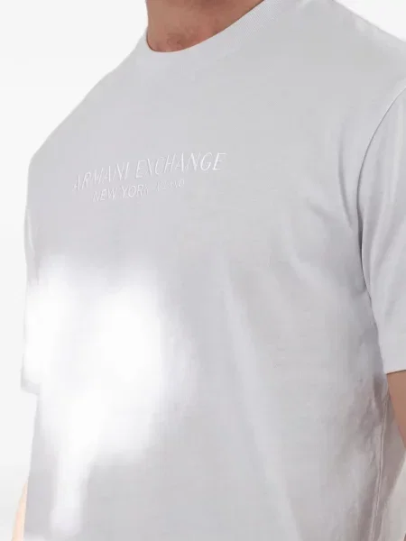 Μπλούζα Armani Exchange με αυτόγραφο λευκό