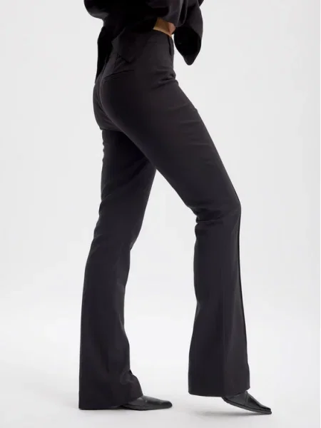 Gestuz Pantaloni din Wide Leg negru