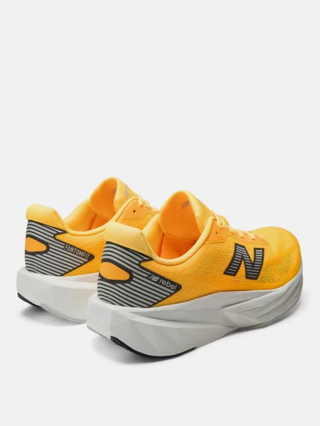 Кроссовки New Balance FuelCell желтые