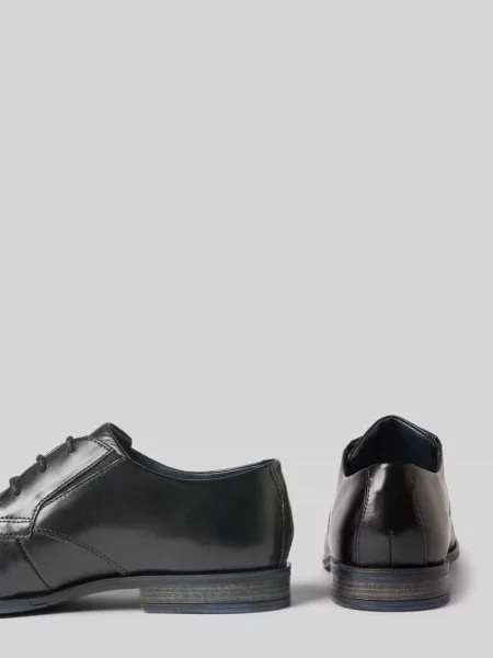 Buty derby ze skóry naturalnej model ‘GAPO’ Bugatti czarny