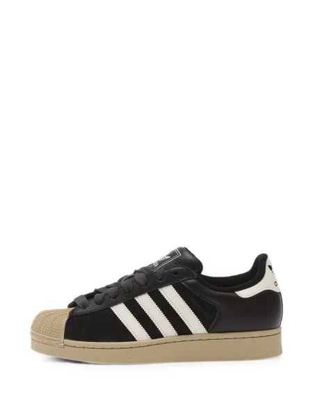 Pantaloni scurți Adidas roșu