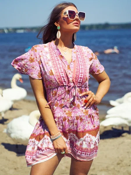 Rochie mini Resti scurtă de costum roz