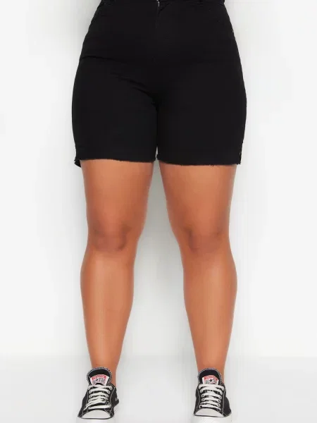 Pantaloni scurți din denim Trendyol negru