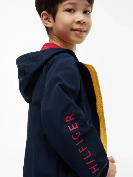 Tommy Hilfiger преходно яке за деца