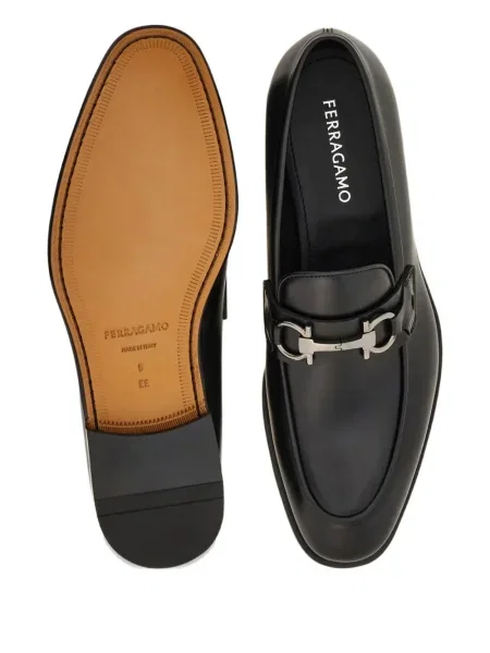 Pantofi loafer Ferragamo cu cataramă negru